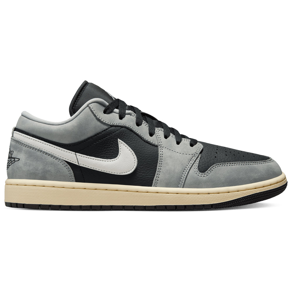 シューズ(男性用) Air Jordan 1 Low SE Air Jordan 1 Low SE Men's Shoes. Nike JP
