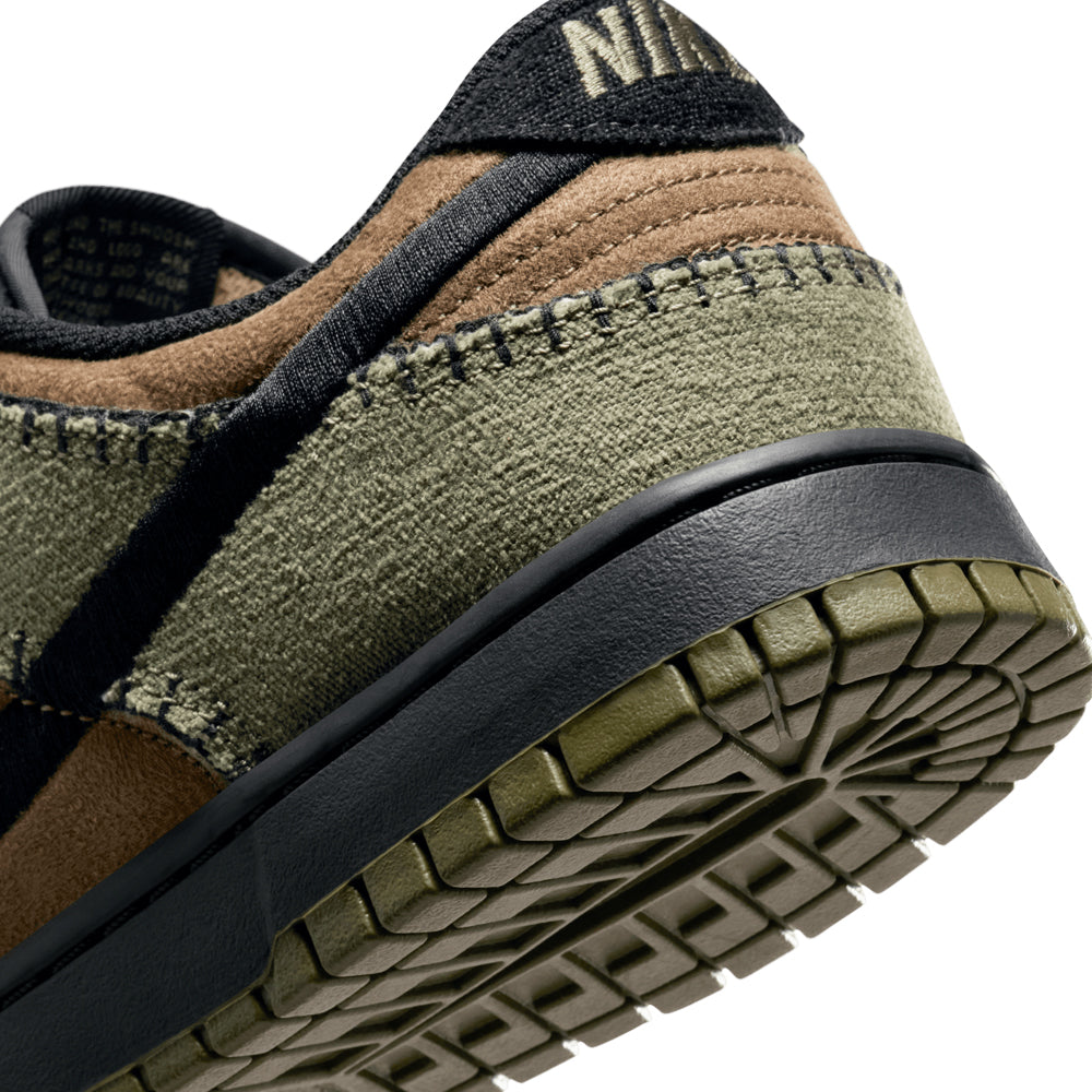 Dunk Low Retro SE
